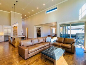 19372 Alianna Lp in Bend, OR - Building Photo - Building Photo