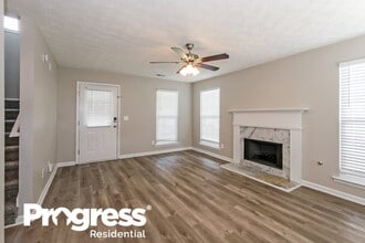 150 N Greenfield Cir in Covington, GA - Building Photo - Building Photo