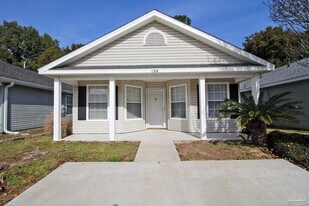 130 Wildflower Ln in Pensacola, FL - Building Photo