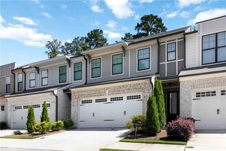1039 Collections Dr in Lawrenceville, GA - Building Photo - Building Photo