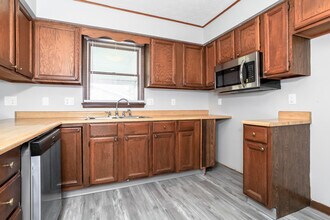 2456 Bendel Dr in Middletown, OH - Building Photo - Building Photo