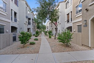 2150 W Alameda Rd in Phoenix, AZ - Building Photo