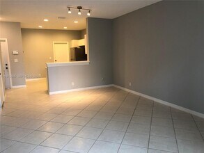 3852 San Simeon Cir in Weston, FL - Building Photo - Building Photo