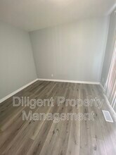 260 Lansdowne St W in Peterborough, ON - Building Photo - Building Photo