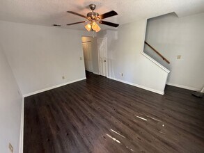 208 Wynn Way in Columbia, SC - Building Photo - Building Photo