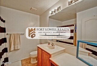 8169 W Groom Creek Rd in Phoenix, AZ - Building Photo - Building Photo