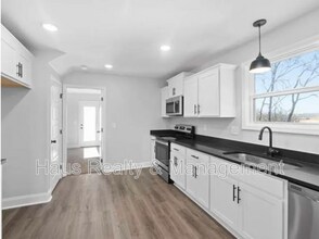 64 W High St in Clarksville, TN - Building Photo - Building Photo