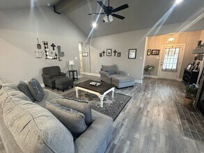 402 Cowboy Ln in Wolfforth, TX - Building Photo - Building Photo