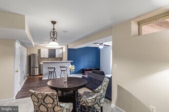 10496 Neale Sound Ct in Gainesville, VA - Building Photo - Building Photo