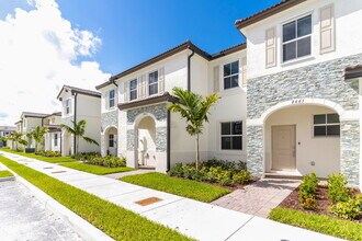 2665 SE 28th St in Homestead, FL - Building Photo - Building Photo