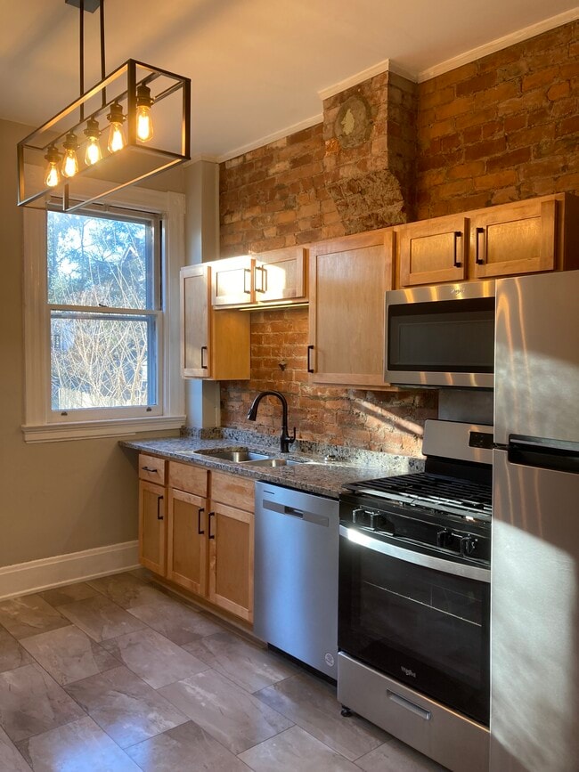 2221 Oakland Ave, Apt A in Covington, KY - Building Photo - Building Photo