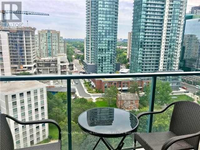 233-1233 Beecroft Rd in Toronto, ON - Building Photo - Building Photo