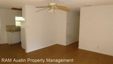 3402 S Oak Dr in Austin, TX - Building Photo - Building Photo