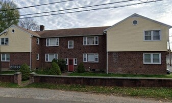 26 Golden Hill St in Milford, CT - Building Photo