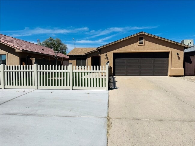 9927 S Phoenix Dr in Mohave Valley, AZ - Building Photo - Building Photo