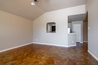 Southwood Hills Phase III in Belton, TX - Foto de edificio - Interior Photo
