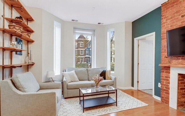 1038 Lamont St NW, Unit 1A in Washington, DC - Building Photo - Building Photo