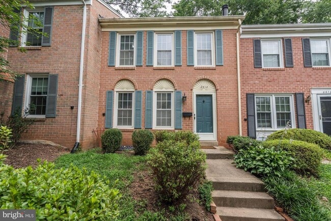 property at 2414 Ansdel Ct