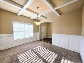 389 Roanoke Dr in Raeford, NC - Foto de edificio - Building Photo