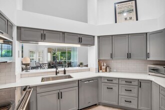 2851 Mizzen Way in Naples, FL - Building Photo - Building Photo