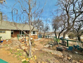 18412 OK-49 in Medicine Park, OK - Building Photo - Building Photo