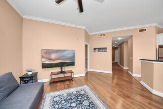 2203 Dorrington St in Houston, TX - Foto de edificio - Building Photo