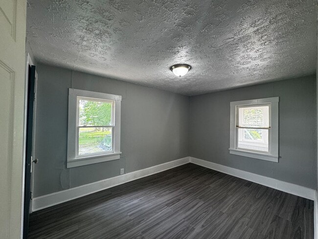 2731 Dorothy Ave NE in Canton, OH - Building Photo - Building Photo