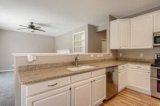 10096 Meadowbriar Ln in Littleton, CO - Building Photo - Building Photo