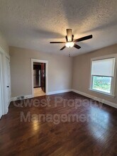 932 Crescent St NE in Grand Rapids, MI - Building Photo - Building Photo