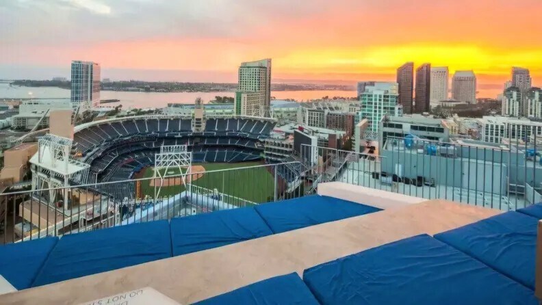 350 11th Ave, Unit 328 in San Diego, CA - Foto de edificio