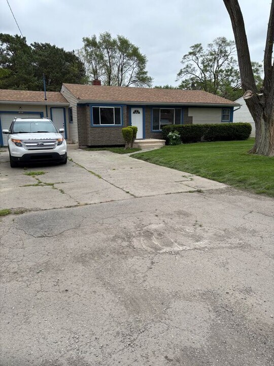 1801 Ribble St in Saginaw, MI - Building Photo