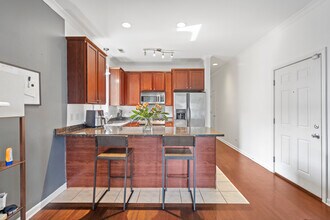 2539 W Warren Blvd in Chicago, IL - Building Photo - Building Photo