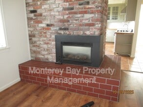 1038 Bayview Ave in Pacific Grove, CA - Building Photo - Building Photo
