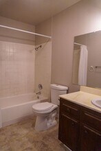 2105 Greenwood Pl in Pittsburg, CA - Building Photo - Building Photo