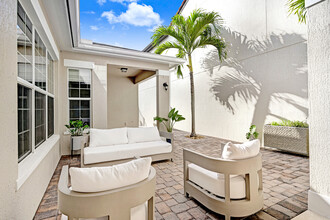 7155 Primavera Ln in Melbourne, FL - Foto de edificio - Building Photo