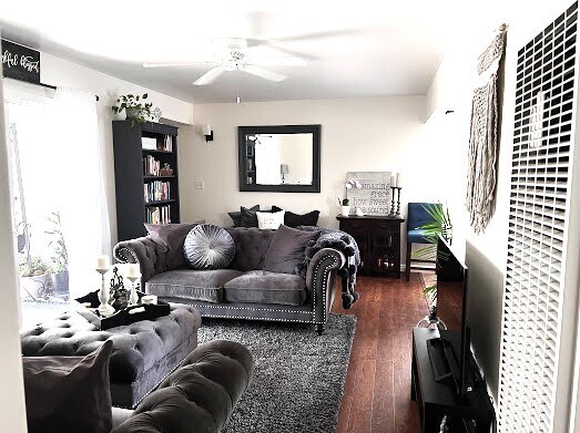 16682 Algonquin St, Unit D in Huntington Beach, CA - Building Photo