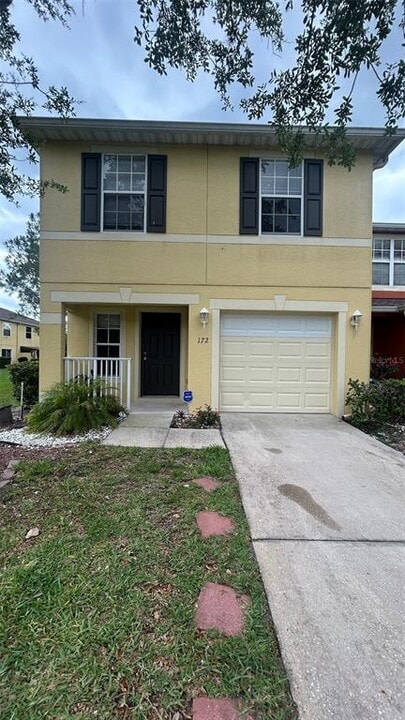 172 Glowing Peace Ln in Orlando, FL - Building Photo
