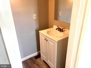 62 Washington Ave in Monroe, NJ - Building Photo - Building Photo