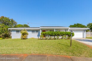 460 Carissa Dr in Satellite Beach, FL - Building Photo