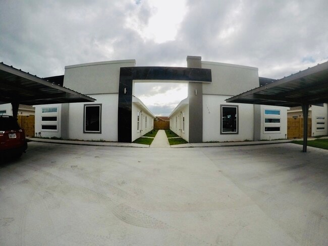 1416 S Iris St, Unit Apt#4