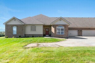 502 Regency Cir in Richmond, KY - Building Photo