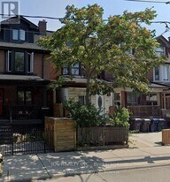 593 Bathurst St in Toronto, ON - Building Photo