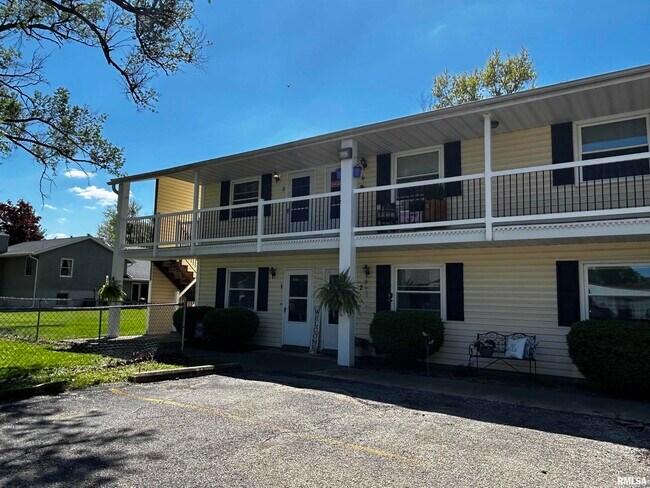 4021 S Ricketts Ave in Bartonville, IL - Building Photo - Building Photo