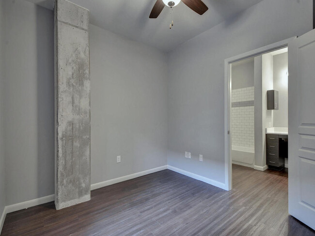 2811 Rio Grande St, Unit 301 in Austin, TX - Building Photo - Building Photo