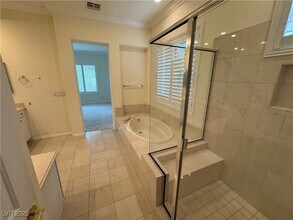 14 Hunt Valley Trail in Henderson, NV - Building Photo - Building Photo