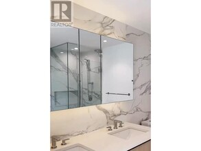 8611-8611 Hazelbridge Wy in Richmond, BC - Building Photo - Building Photo