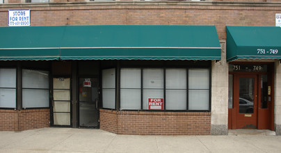 7500 S Cottage Grove Ave in Chicago, IL - Building Photo - Building Photo