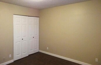 Lanky Court Townhomes in Yellowknife, NT - Building Photo - Building Photo