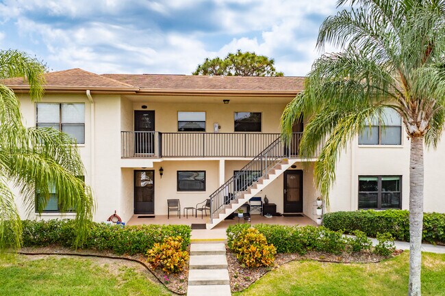 Seascape Condos in Tarpon Springs, FL - Foto de edificio - Building Photo