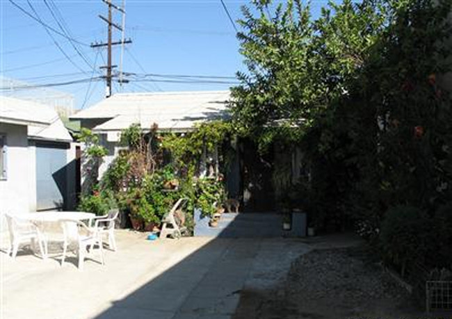 1535 Venice Blvd in Los Angeles, CA - Building Photo - Building Photo